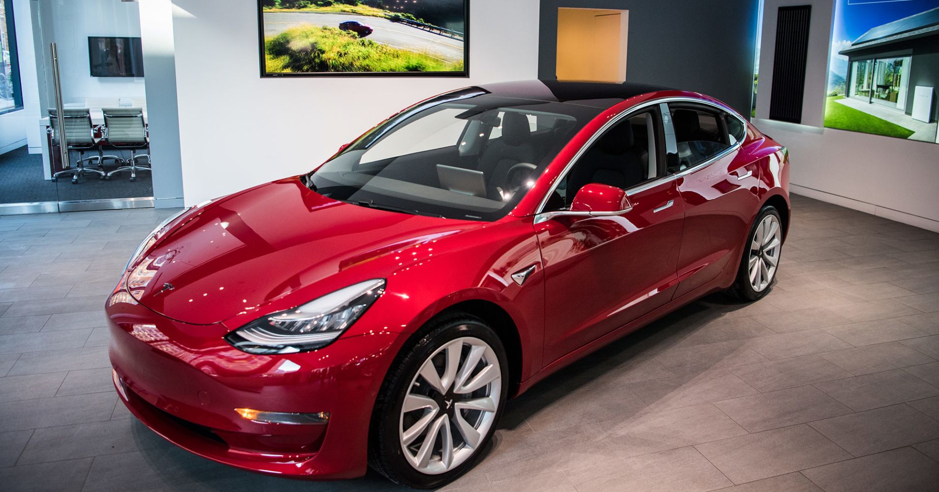 Elon Musk announces Tesla Model 3 deliveries in Germany