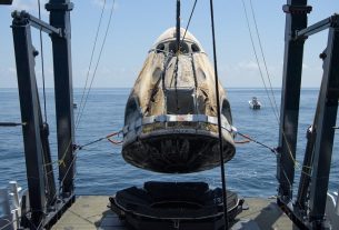 SpaceX capsule: boaters invaded the landing zone